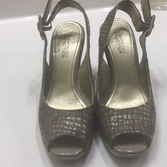 Wedged sandal - Picture 1 of 3